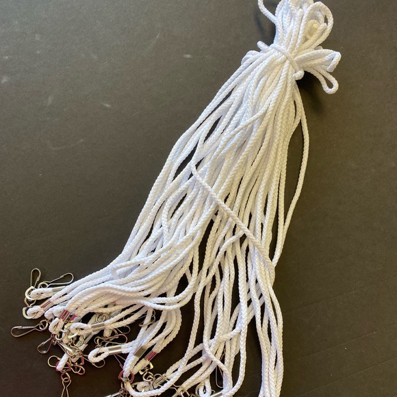 White Lanyard - Picture 1 of 1
